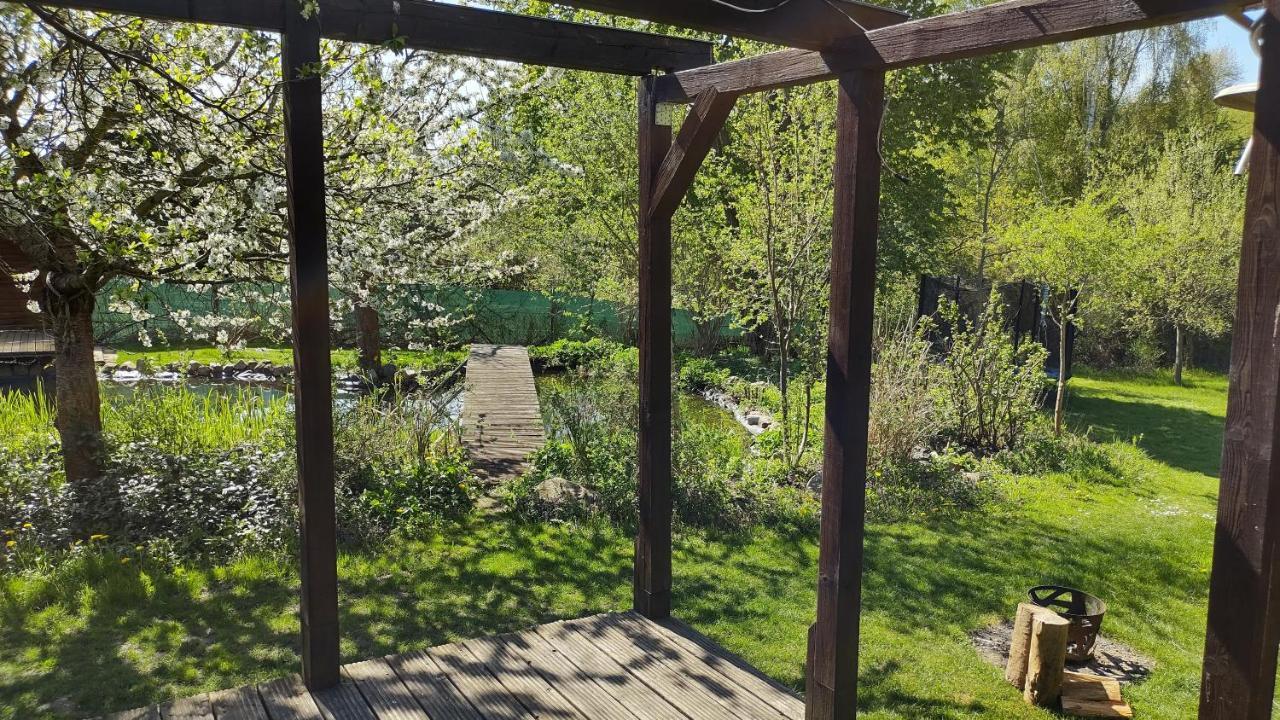 Grosse Wohnung / Haushaelfte In Peetzig Am See Angermunde Εξωτερικό φωτογραφία