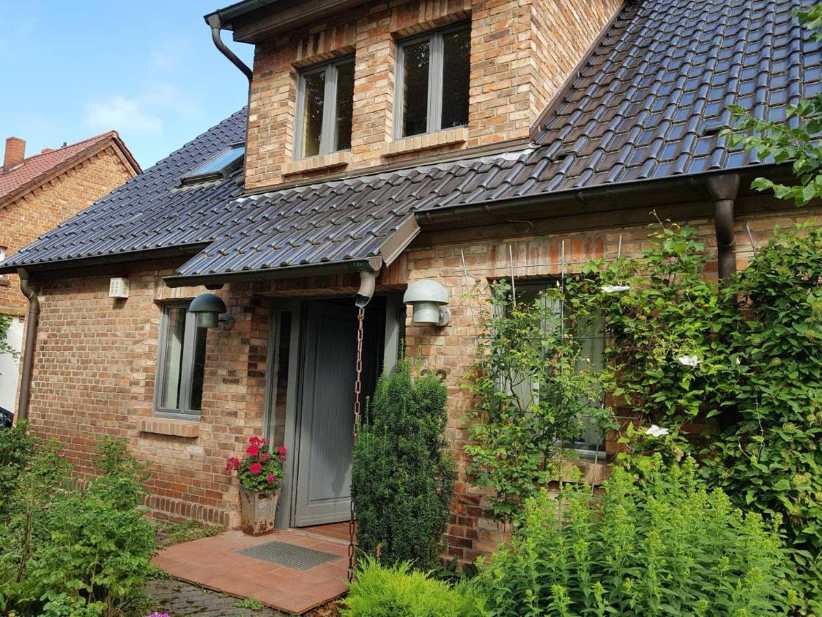 Grosse Wohnung / Haushaelfte In Peetzig Am See Angermunde Εξωτερικό φωτογραφία