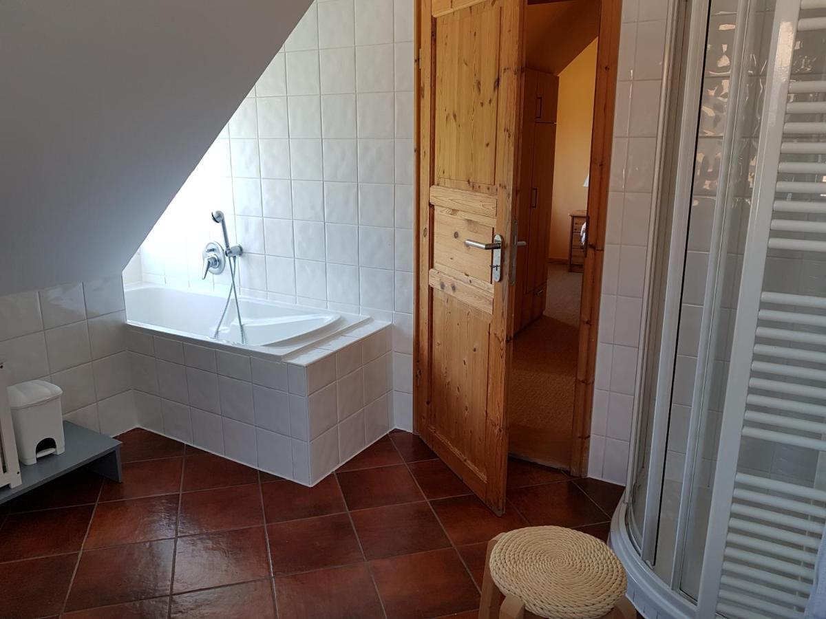 Grosse Wohnung / Haushaelfte In Peetzig Am See Angermunde Εξωτερικό φωτογραφία