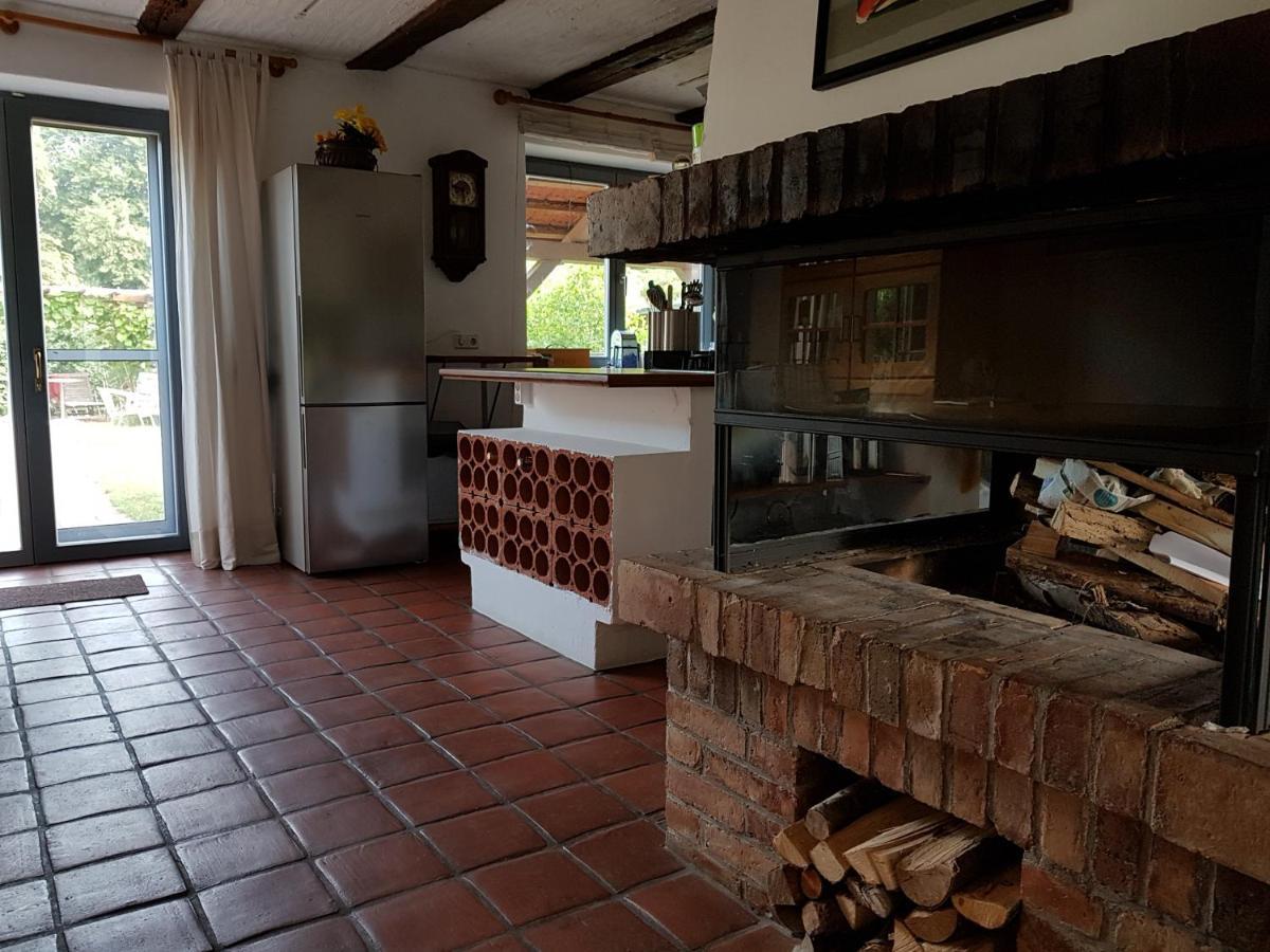 Grosse Wohnung / Haushaelfte In Peetzig Am See Angermunde Εξωτερικό φωτογραφία